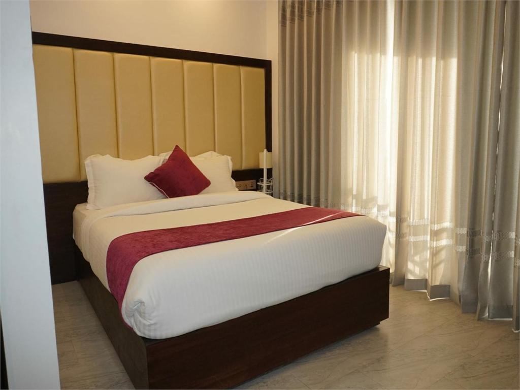 Shada Pathor Hotel & Resort Companiganj Экстерьер фото